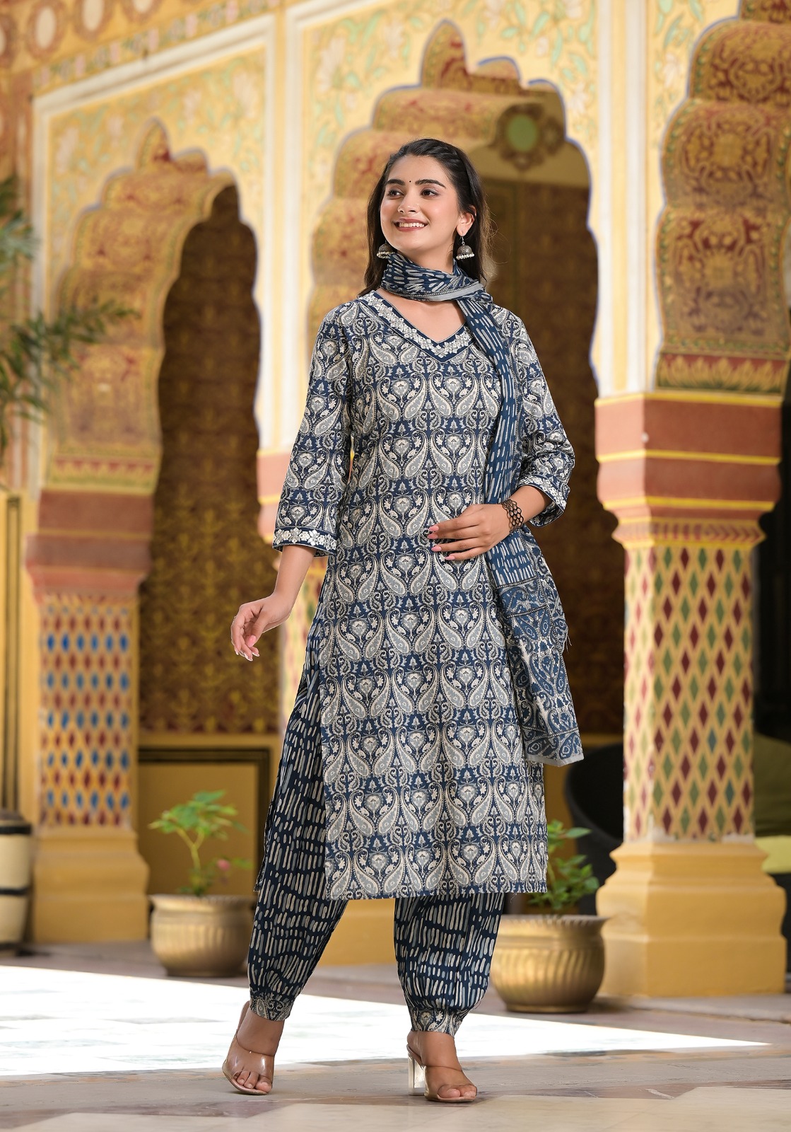 Elegant Cotton Kurti Pant Dupatta Set - Image 3