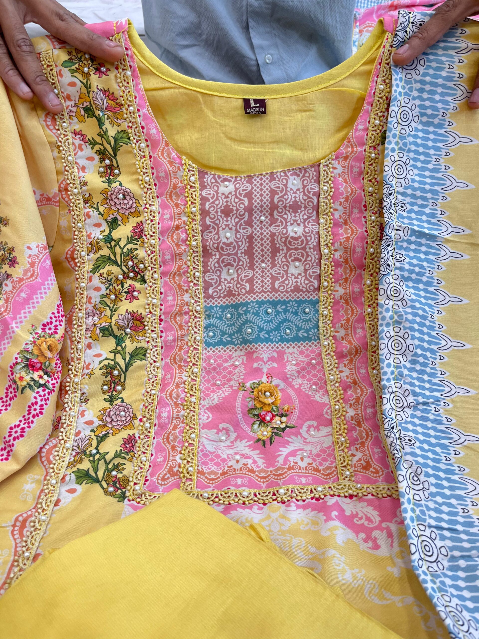 Pakistani Flowers Bloom Suit Set - Image 4