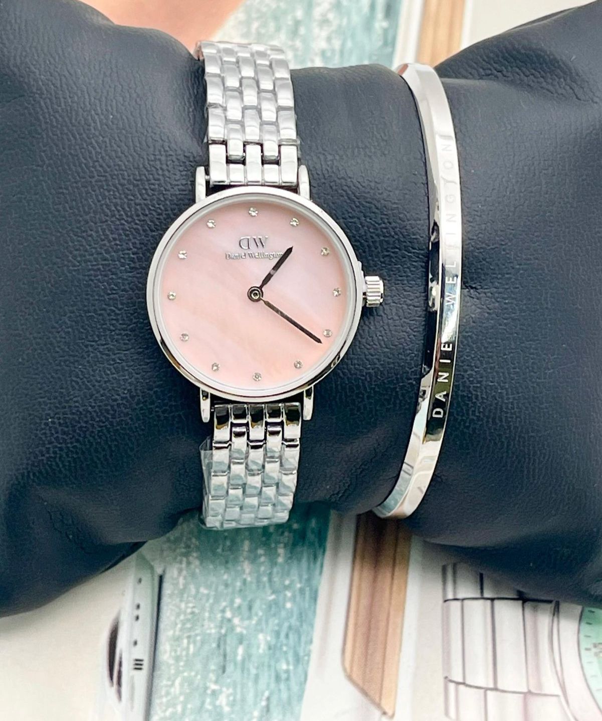 DW ladies' watch - joshifashion.com