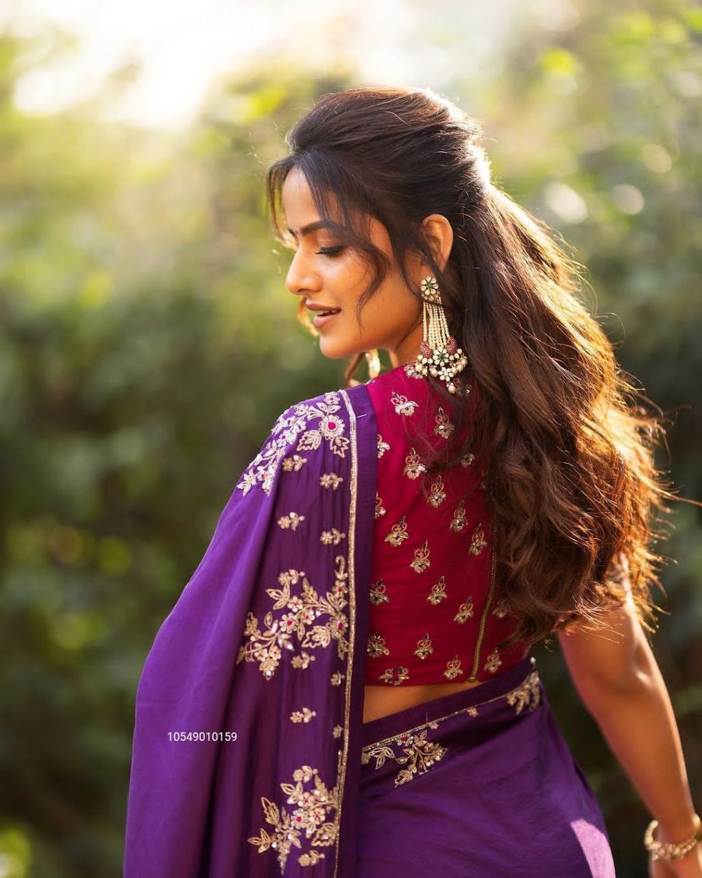 Purple - Viscose Chinon Embroidered Saree - Image 4